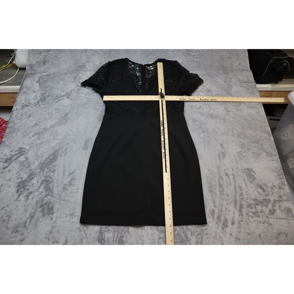 She + Sky Dress Womens Medium Black Knee Length Short Sleeve V-Neck Lace Accent - Picture 3 of 16